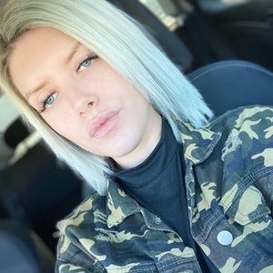 Meet your Posher, Kaitlynn